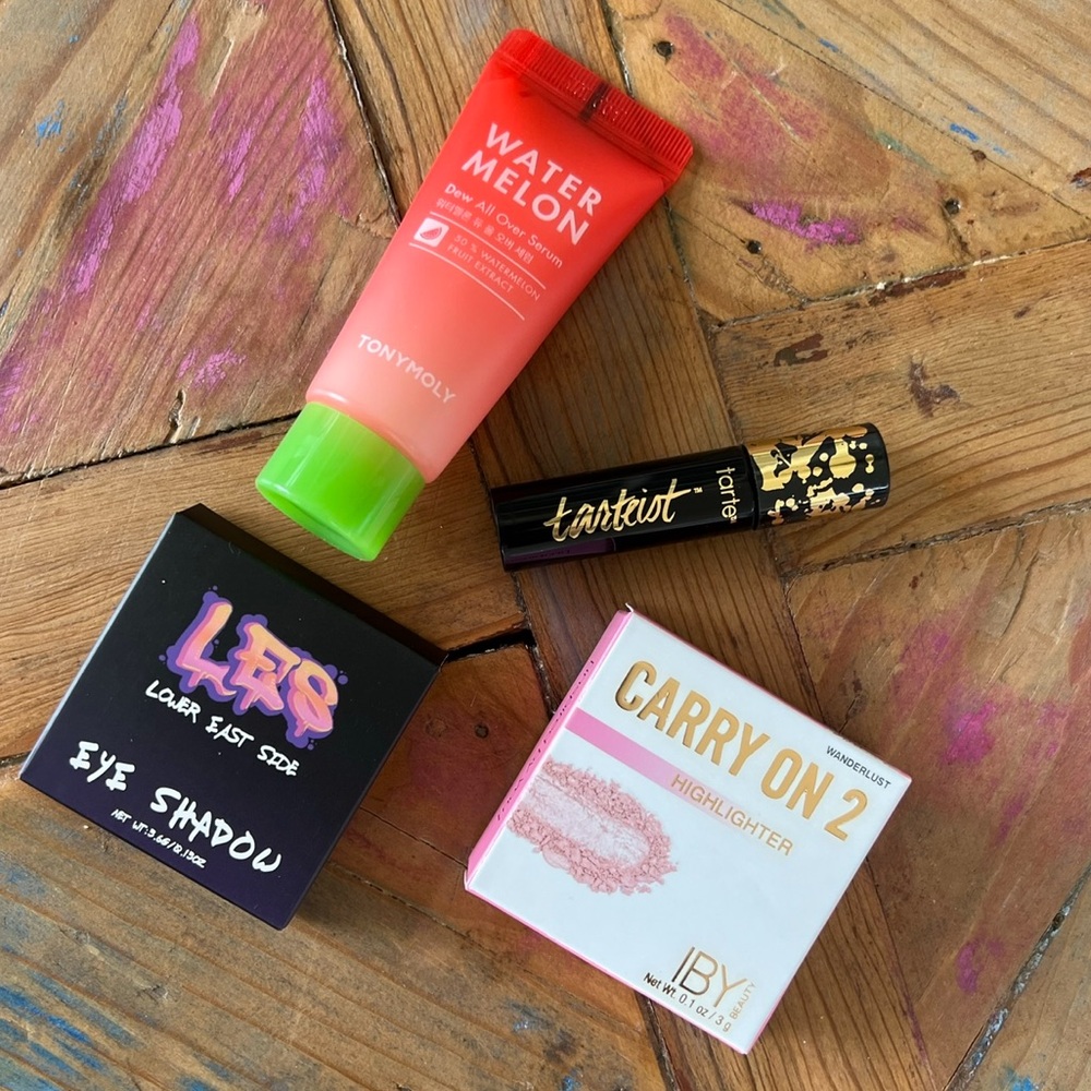 New Makeup Bundle. Please see pictures for details on products